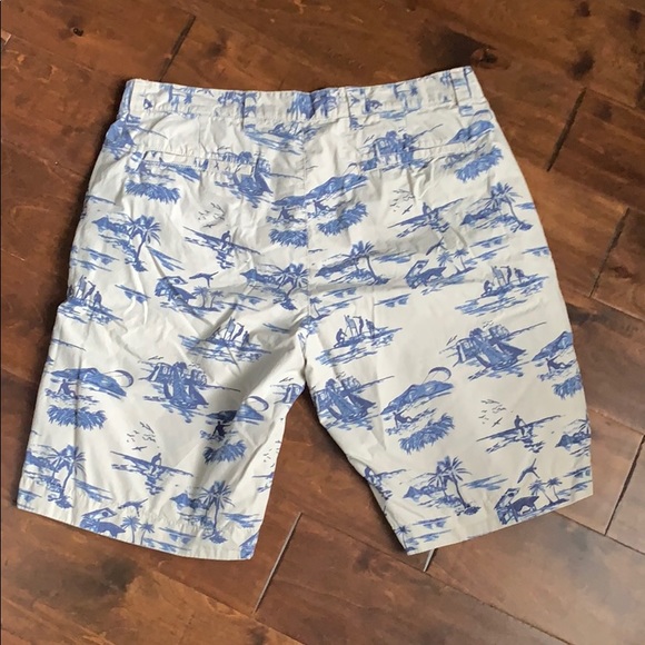 Reversible white and blue patterned dress shorts - Picture 2 of 4